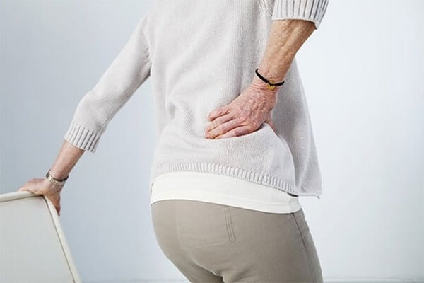 Cách chữa đau lưng hiệu quả không dùng thuốc